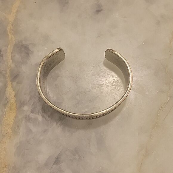 Low Luv Erin Wasson Silver Navajo Western Arrow Moto Tribal Cuff Bracelet RARE - Picture 2 of 7